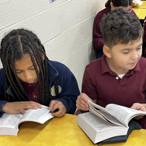 munster-rotary-dictionary-donation